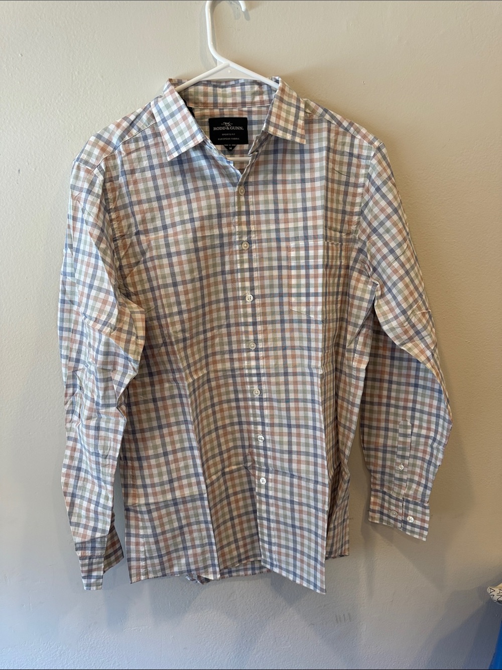 Rodd & Gunn Pastel Plaid Button-Up Shirt in Blue, Tan, Cream, size Medium